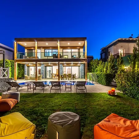Deluxe Ayshen With Private Swimming Pool *