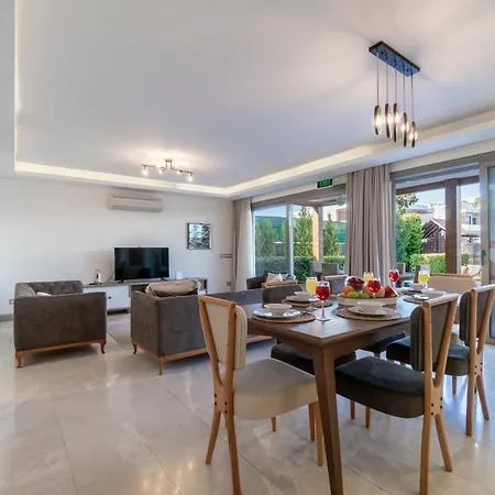 Deluxe Ayshen With Private Swimming Pool Villa *