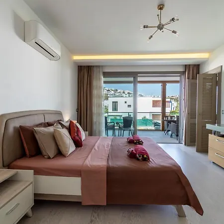 Deluxe Ayshen With Private Swimming Pool *