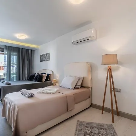 Villa Deluxe Ayshen With Private Swimming Pool *